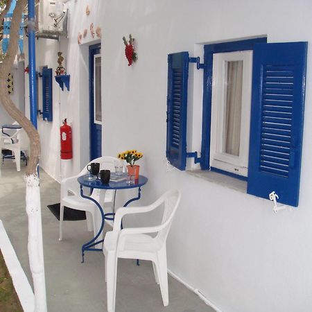 Boussetil Rooms Capanmat Tinos ภายนอก รูปภาพ