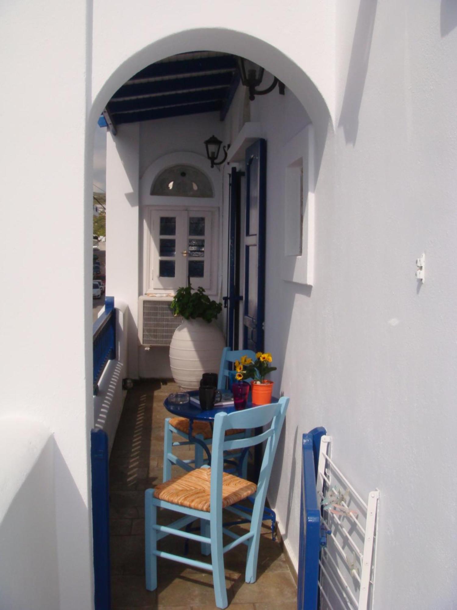 Boussetil Rooms Capanmat Tinos ภายนอก รูปภาพ