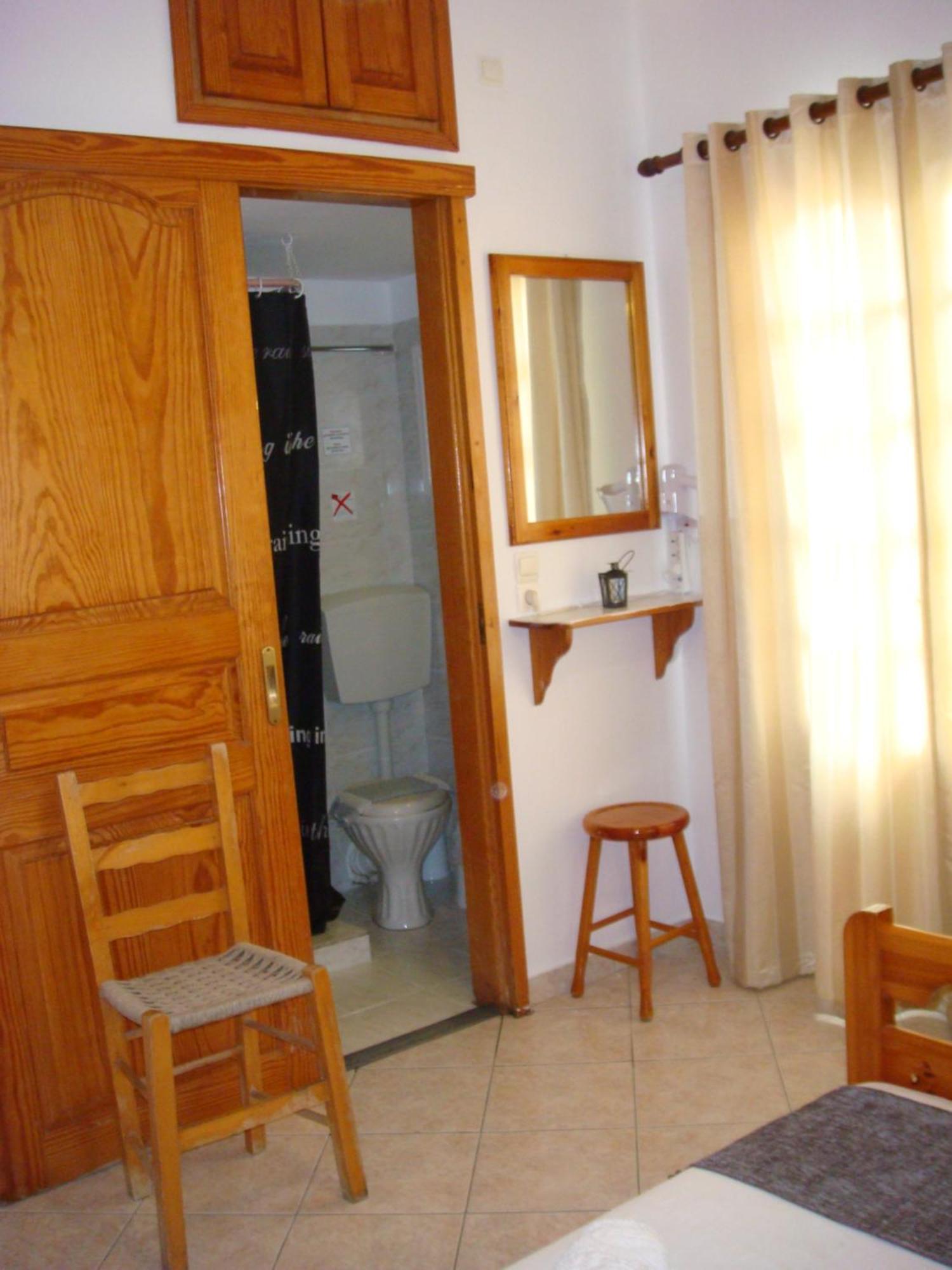 Boussetil Rooms Capanmat Tinos ภายนอก รูปภาพ
