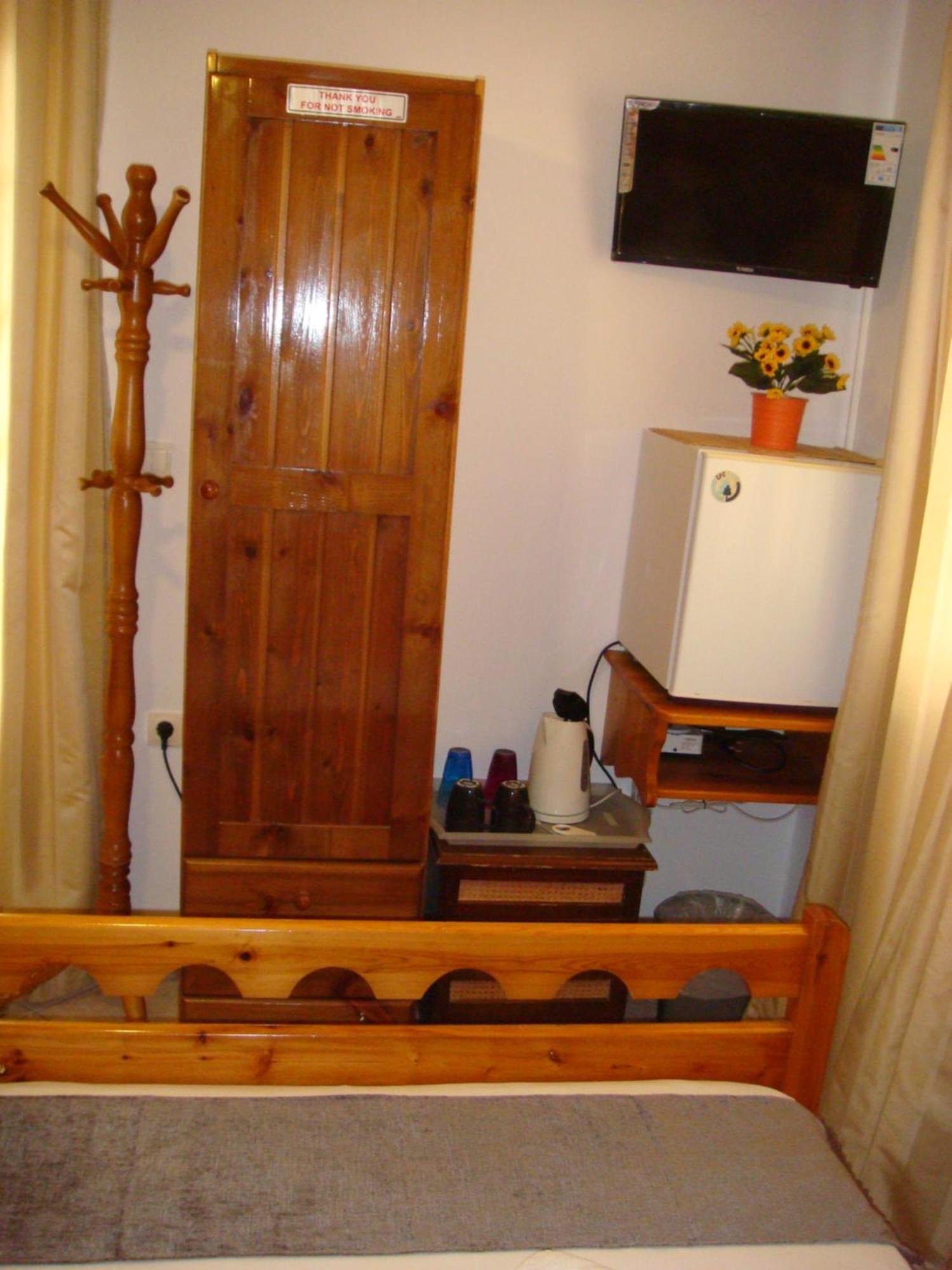 Boussetil Rooms Capanmat Tinos ภายนอก รูปภาพ