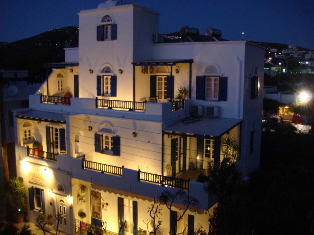 Boussetil Rooms Capanmat Tinos ภายนอก รูปภาพ