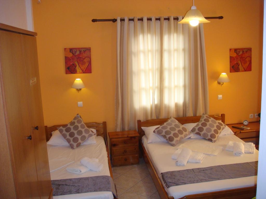 Boussetil Rooms Capanmat Tinos ภายนอก รูปภาพ
