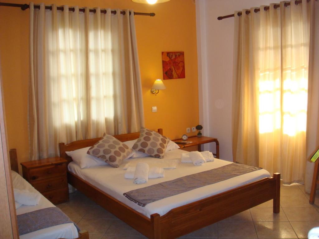 Boussetil Rooms Capanmat Tinos ภายนอก รูปภาพ