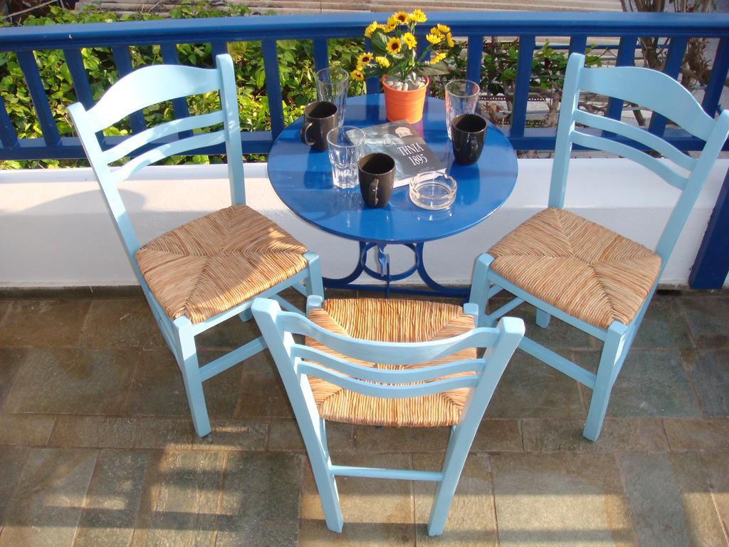 Boussetil Rooms Capanmat Tinos ภายนอก รูปภาพ