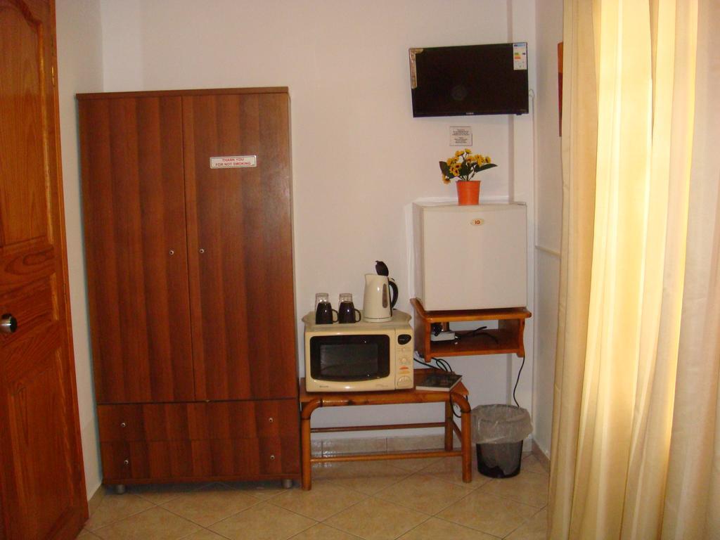 Boussetil Rooms Capanmat Tinos ห้อง รูปภาพ