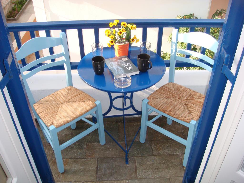 Boussetil Rooms Capanmat Tinos ภายนอก รูปภาพ