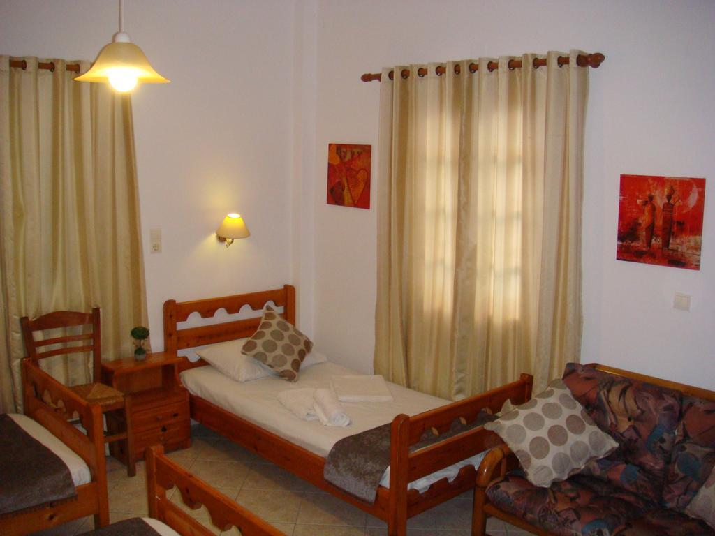 Boussetil Rooms Capanmat Tinos ภายนอก รูปภาพ