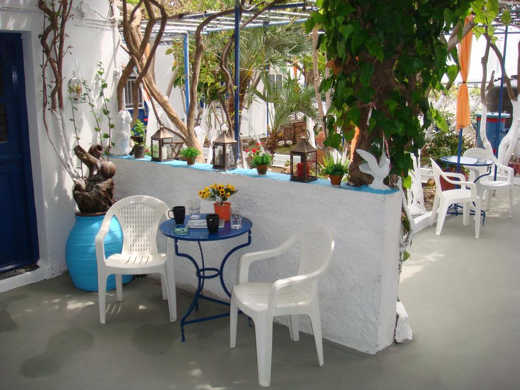 Boussetil Rooms Capanmat Tinos ภายนอก รูปภาพ