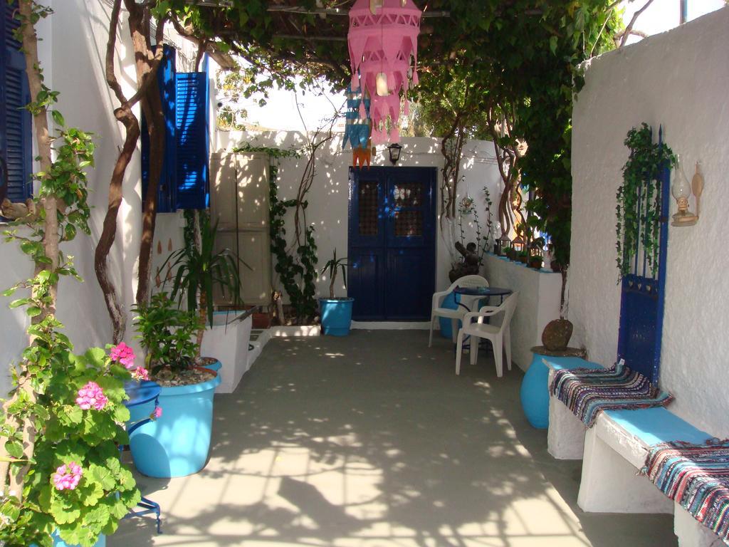 Boussetil Rooms Capanmat Tinos ภายนอก รูปภาพ