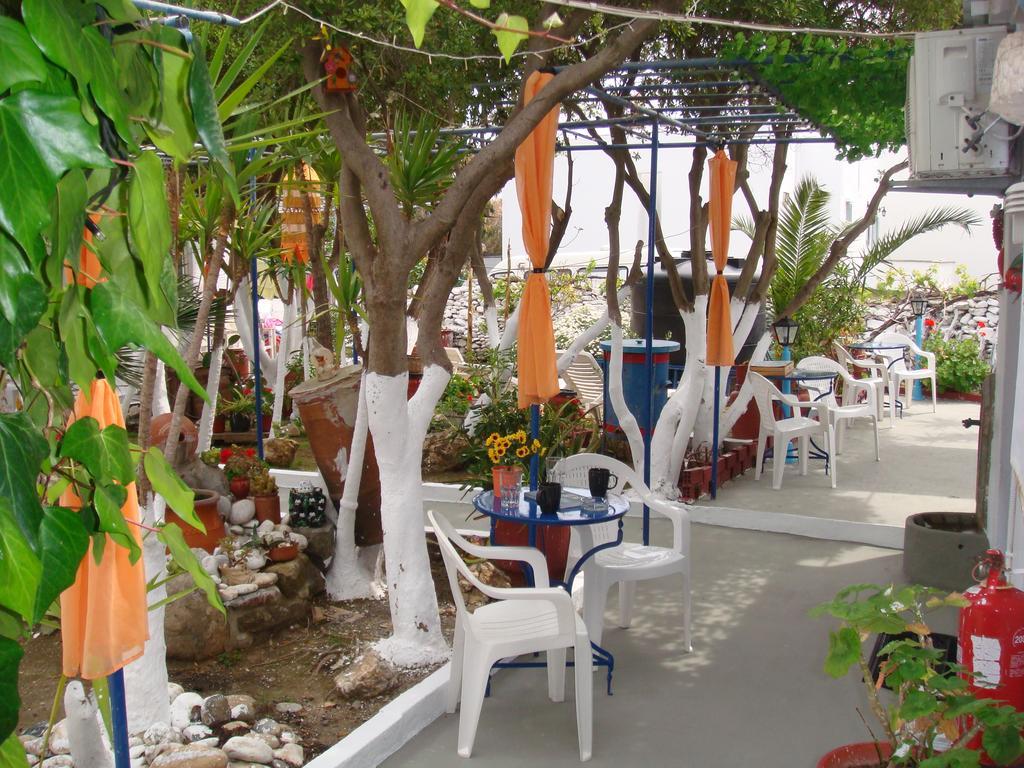 Boussetil Rooms Capanmat Tinos ภายนอก รูปภาพ