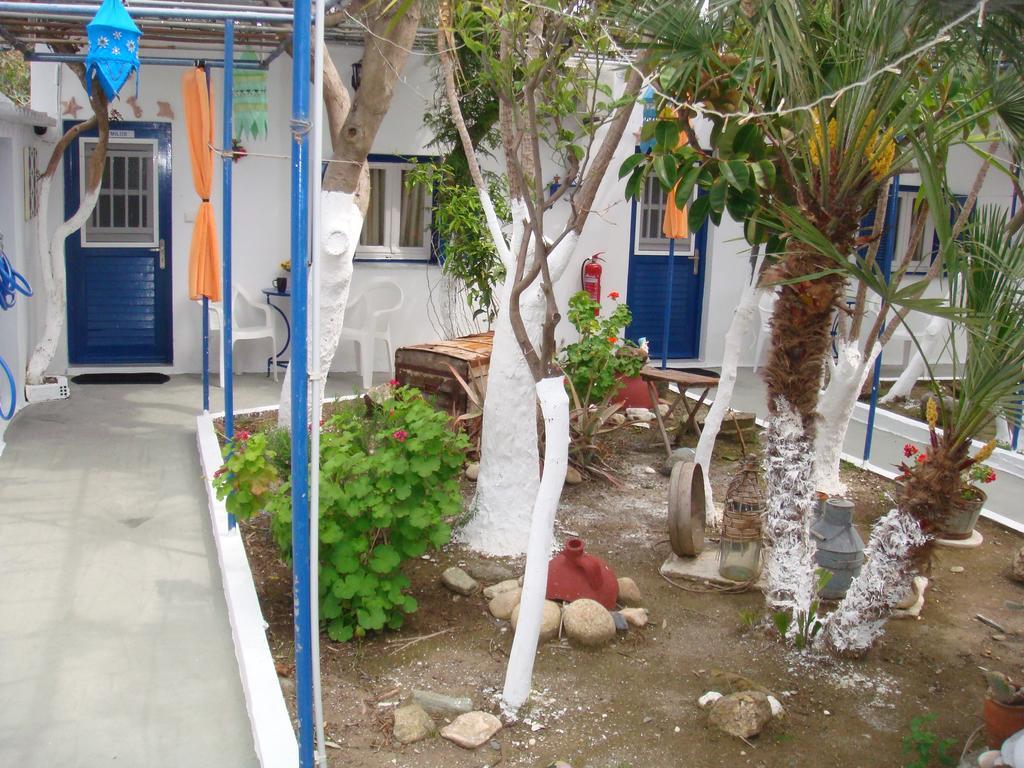 Boussetil Rooms Capanmat Tinos ภายนอก รูปภาพ